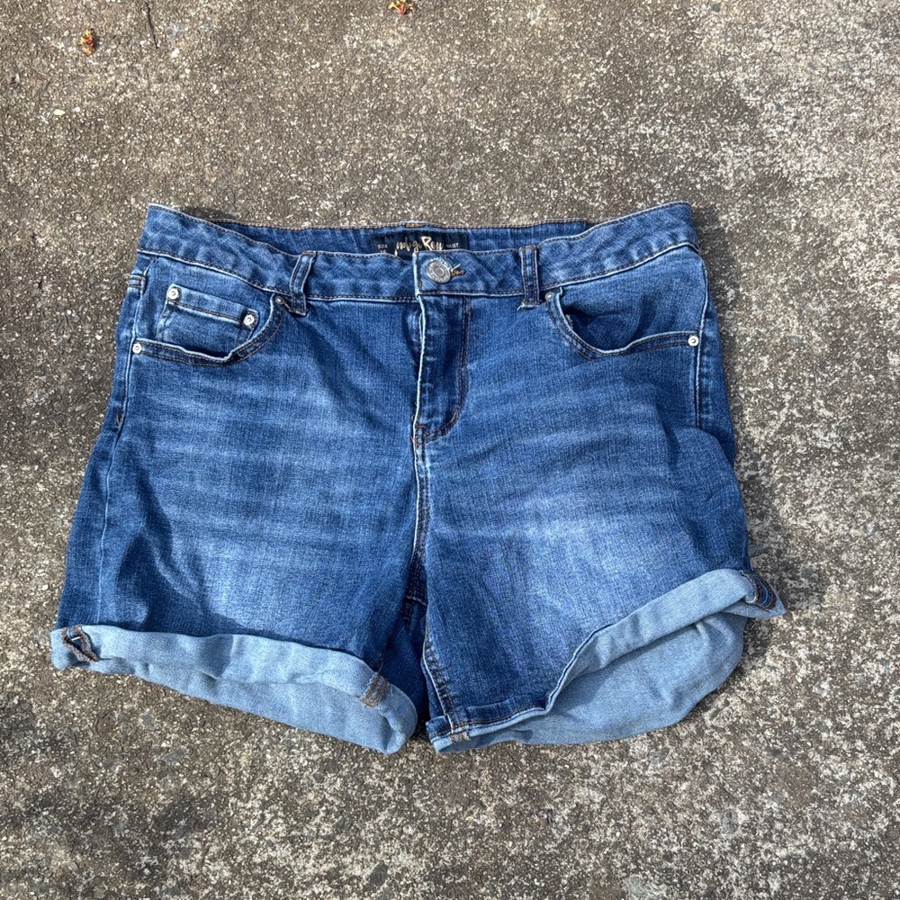 Indigo Rein Cuffed Mid-Rise Denim Shorts - Blue